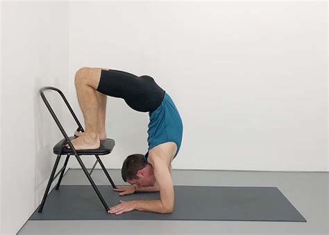 Vrschikasana (Scorpion Pose) - Iyengar Yoga | Yoga Selection