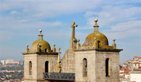 5 Self-Guided Walking Tours in Porto, Portugal + Maps