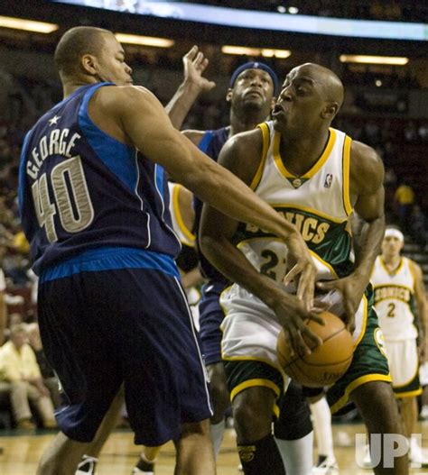 Photo: Dallas Mavericks vs Seattle SuperSonics - SEA2008011102 - UPI.com