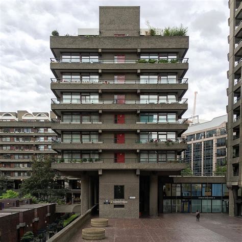 ArchDaily — #Barbican Estate 😍🇬🇧 #brutalism in #London 👌🏻...