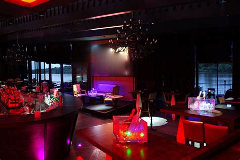 If your looking for a romantic Scottsdale nightclub, a Phoenix bar to ...