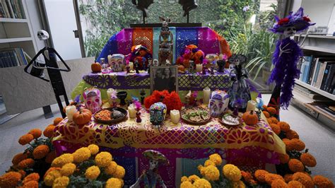 How to make an ofrenda, or altar, for Día de los Muertos : NPR