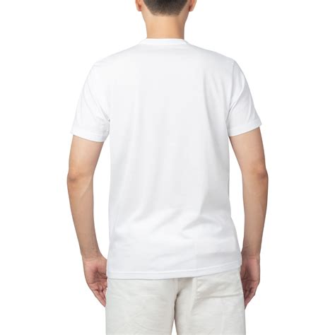 Man in white t-shirt mockup 8586985 PNG