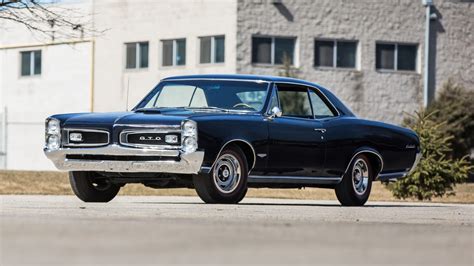 1966 Pontiac GTO Tri-Power