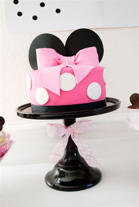 Minnie Mouse Bowtique Birthday Party - Project Nursery