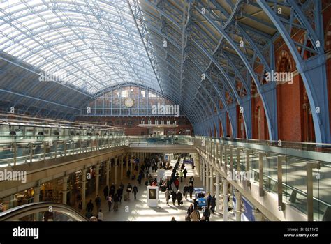 Saint Pancras St Pancras Eurostar London train station terminal Stock ...