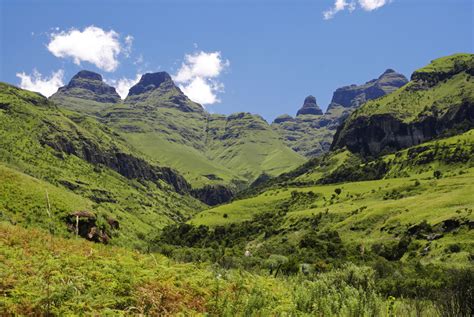 The 5 best hikes in the Drakensberg – Treks, Trips and Trails