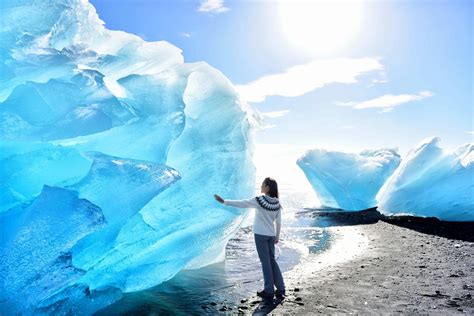 The Diamond Beach: A Stretch of Icebergs and Black Sand - Iceland ...