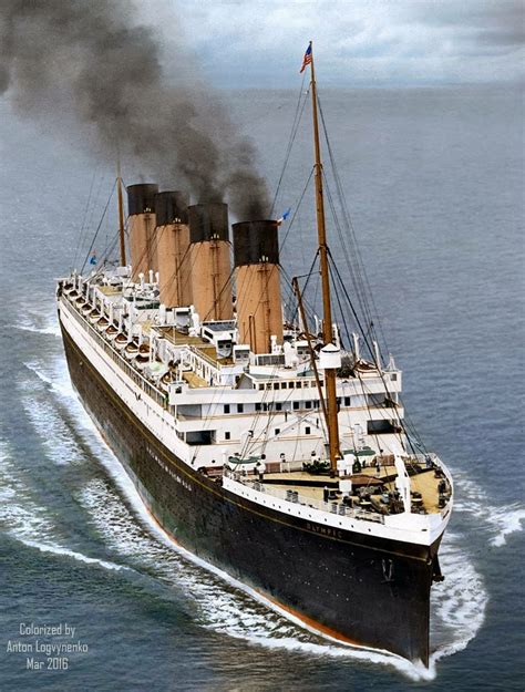 It's the Olympic, NOT Titanic as many people use this pic. Rms Titanic, Titanic Sinking, Titanic ...