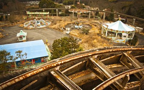 In Japan, an amusement park ripping off Disneyland and Coney Island ...