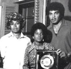 Michael And His Parents - Michael Jackson Photo (36392771) - Fanpop