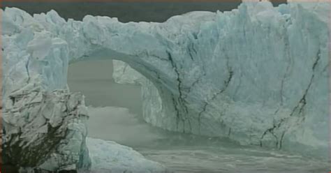 Collapse of the Perito Moreno Glacier in Argentina video - Strange Sounds