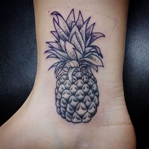 63 Amazing Pineapple Tattoo Ideas For People Who Are Ticklish | Idee per tatuaggi, Tatuaggi ...