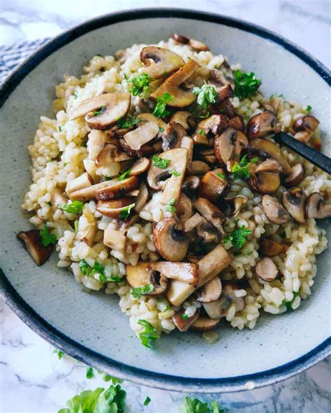 Vegan risotto with mushrooms – Creamy no parmesan recipe