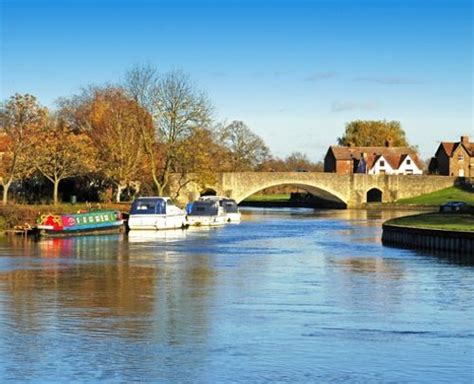 "Abingdon Bridge over the Thames, Abingdon, Oxfordshire." by Ima Von Wenden at PicturesofEngland.com