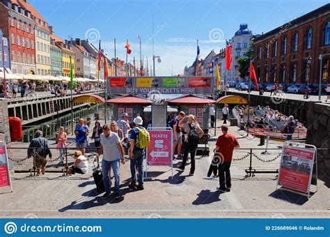 Copenhagen canal tours editorial photo. Image of buildings - 226689046