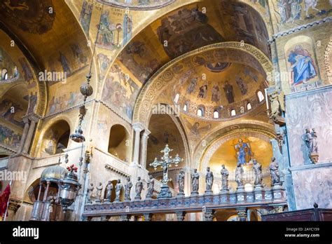 Interior of st mark basilica in venice hi-res stock photography and ...