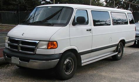 1998 Dodge Ram Van 1500 127" WB