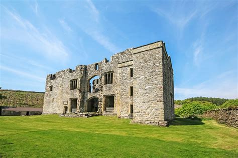 Castles in Yorkshire: A Guide to the Region's Majestic Fortresses