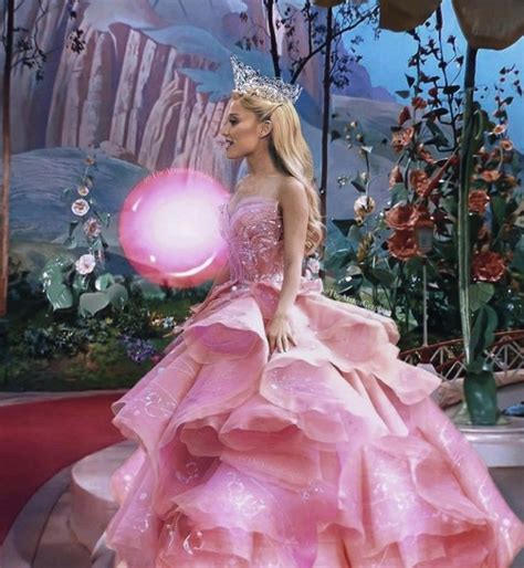 glinda the good witch | Ariana grande cute, Ariana grande wallpaper, Ariana grande pictures