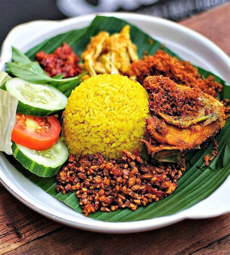 Nasi Kuning Ayam Goreng (Indonesian Yellow Rice with Fried Chicken & Tempe) - Indonesian ...