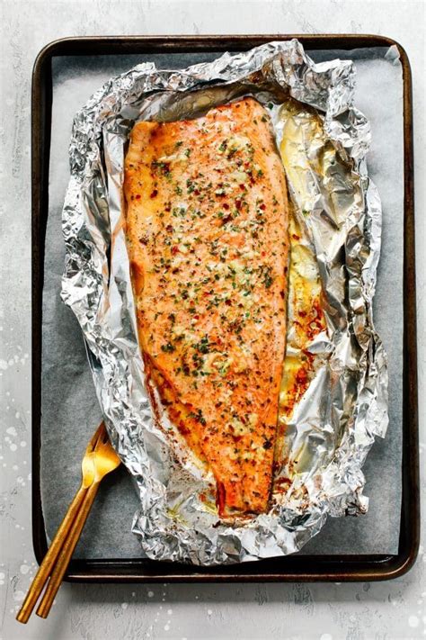 Garlic Butter Trout | Meilleure recette de saumon, Recette saumon au four, Recette saumon