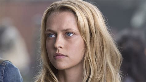 Teresa Palmer - Warm Bodies Interview HD - YouTube