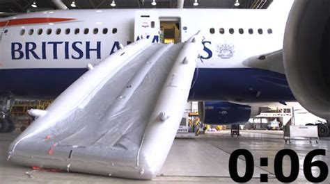 Video: British Airways demonstrates evacuation slides – Business Traveller