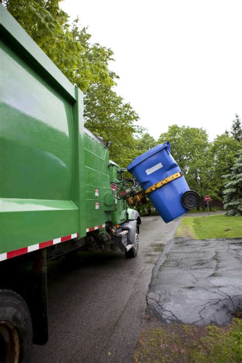 Clovis Garbage Truck Driver Saves Choking Mother