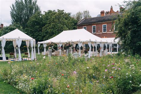 Intimate London Wedding at Chelsea Physic Garden – Grace & Jamie | Miss ...