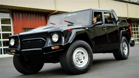 1986 Lamborghini LM002