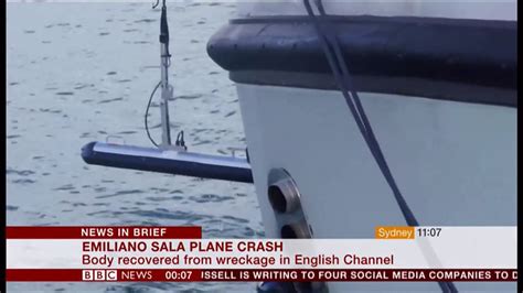 Emiliano Sala plane crash - body removed (English Channel) - BBC News - 7th February 2019 - YouTube