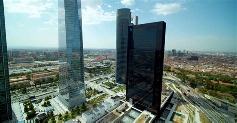 El IE inaugura en Madrid el tercer campus vertical más grande del mundo