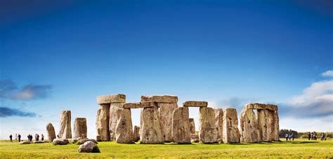 THE POPULAR STONEHENGE TOURS FROM LONDON