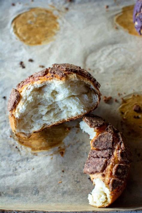 Dairy-Free Concha Recipe {Mexican Pan Dulce} | ¡HOLA! JALAPEÑO