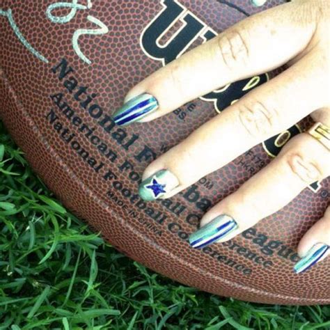 25 Cool Football Nail Art Designs - Hative | Football nails, Football nail art, Nail art designs