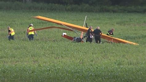 1 dead, 1 hurt in plane crash in New Hampshire