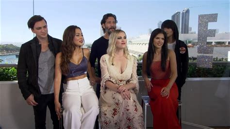 The 100 Cast Plays Most Likely: Apocalypse Edition | E! News