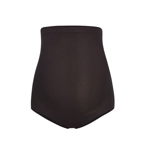 Shapewear for Women - Sculpting Solutions | SKIMS