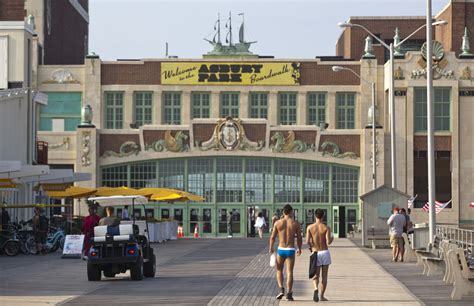 Decades-old bathing suit ban leaves Asbury Park beachgoers breaking boardwalk law | NJ.com