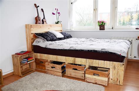 Top Diy Pallet Bed Projects | Elly's DIY Blog