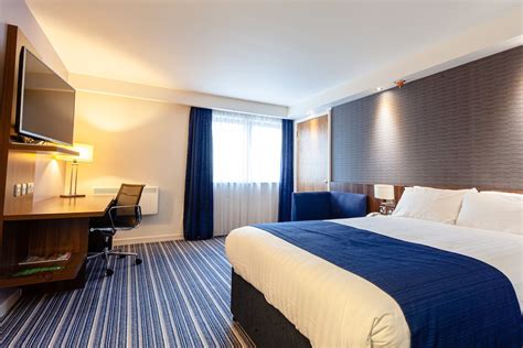 Holiday Inn Express Edinburgh Airport, an IHG Hotel in Edinburgh | Best ...