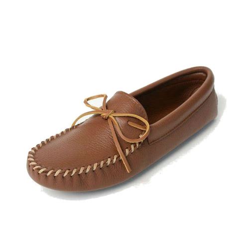 Minnetonka Moccasins 818 - Men's Deerskin Softsole Moccasin - Carmel