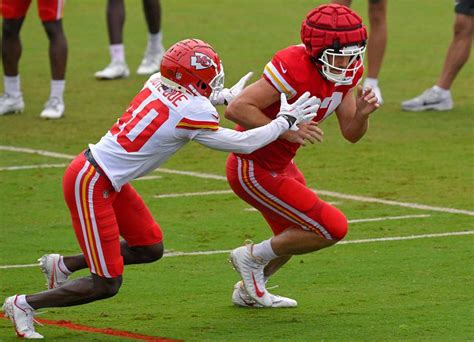 Travis Kelce, mic’d-up for Chiefs training camp, channels Dani Rojas of ‘Ted Lasso’