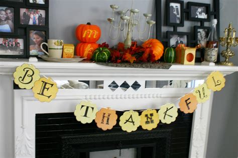 Thanksgiving Banner [Free Printable] - Sweet Anne Designs