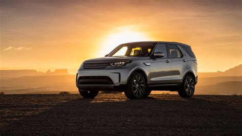 2018 Land Rover Discovery Review & Ratings | Edmunds