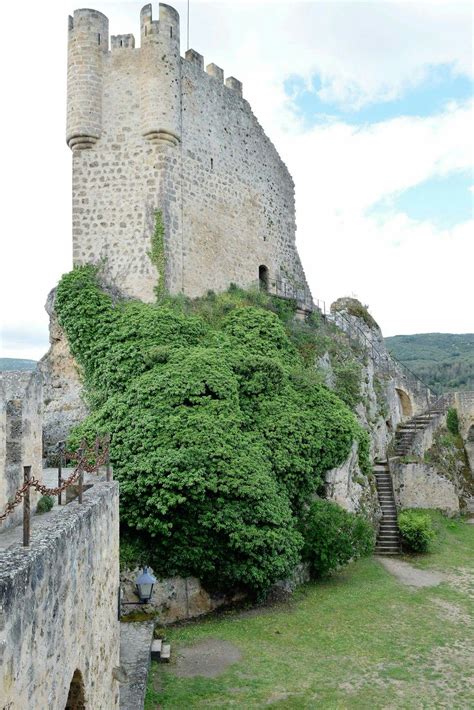 Castillo de Frías (Burgos) | European castles, Medieval castle, Castle