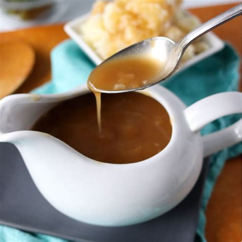 Easy Homemade Brown Gravy (no drippings needed!)