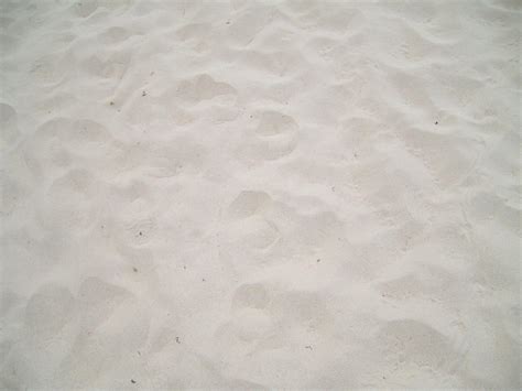File:White sand.jpg - Wikimedia Commons