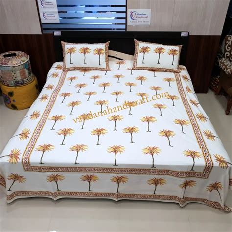 Designer New Couple Bedsheet For Husband Wife With 2 Pillow Covers ...